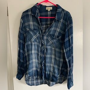 Cloth and stone linen flannel. Size Large.